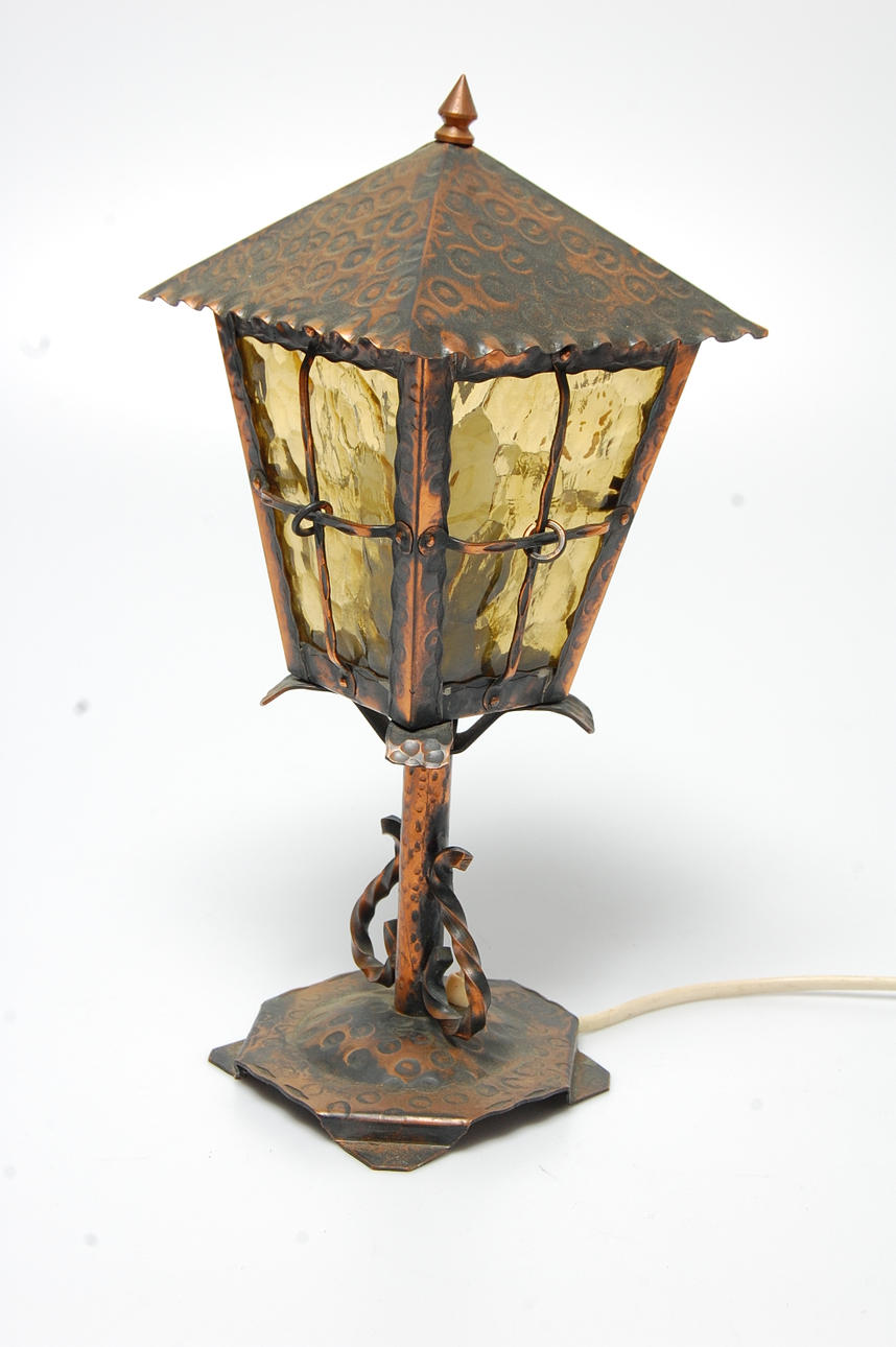 BORDSLAMPA, 1900-tal.