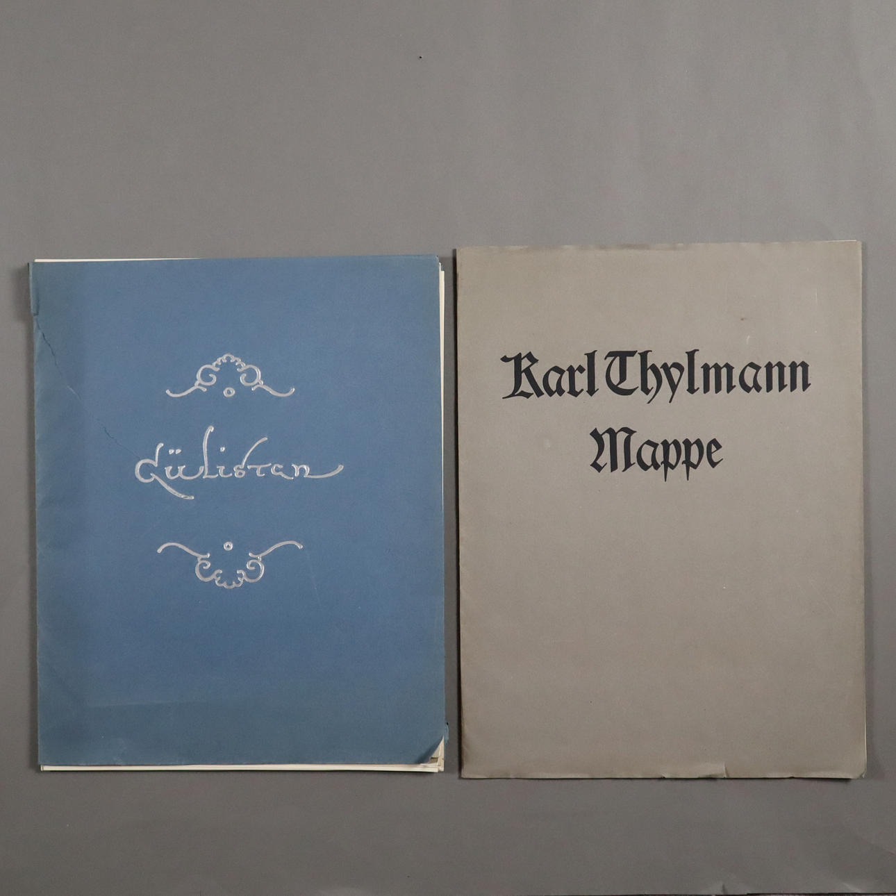 - THYLMANN, KARL. Zwei Mappen.