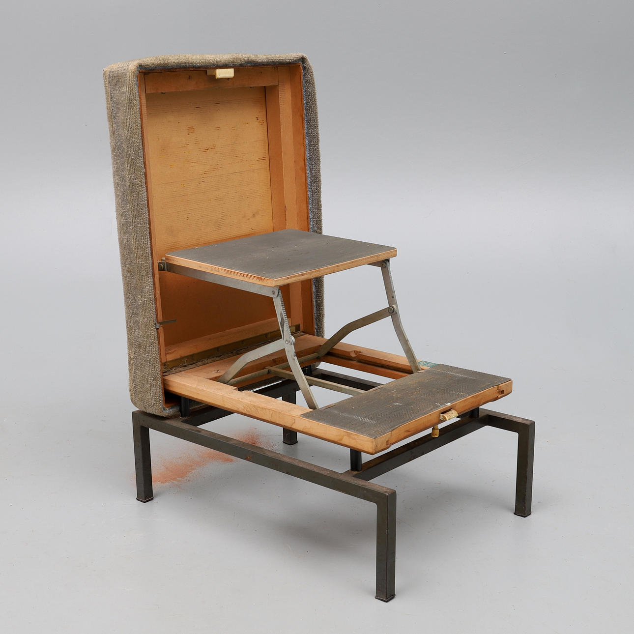 EN RETRO COR MODELL TYSKA FÄLLBARA STEG/PALL.