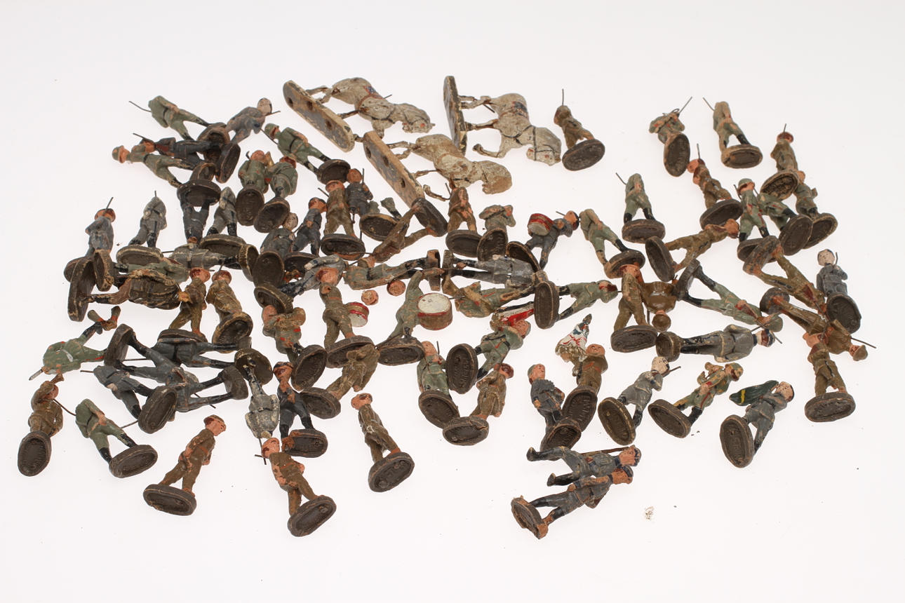 ELASTOLIN SOLDATER cirka 70 delar.