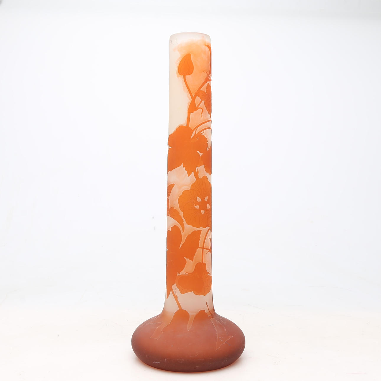 ÉMILE GALLÉ. Jarrón con abutilones.