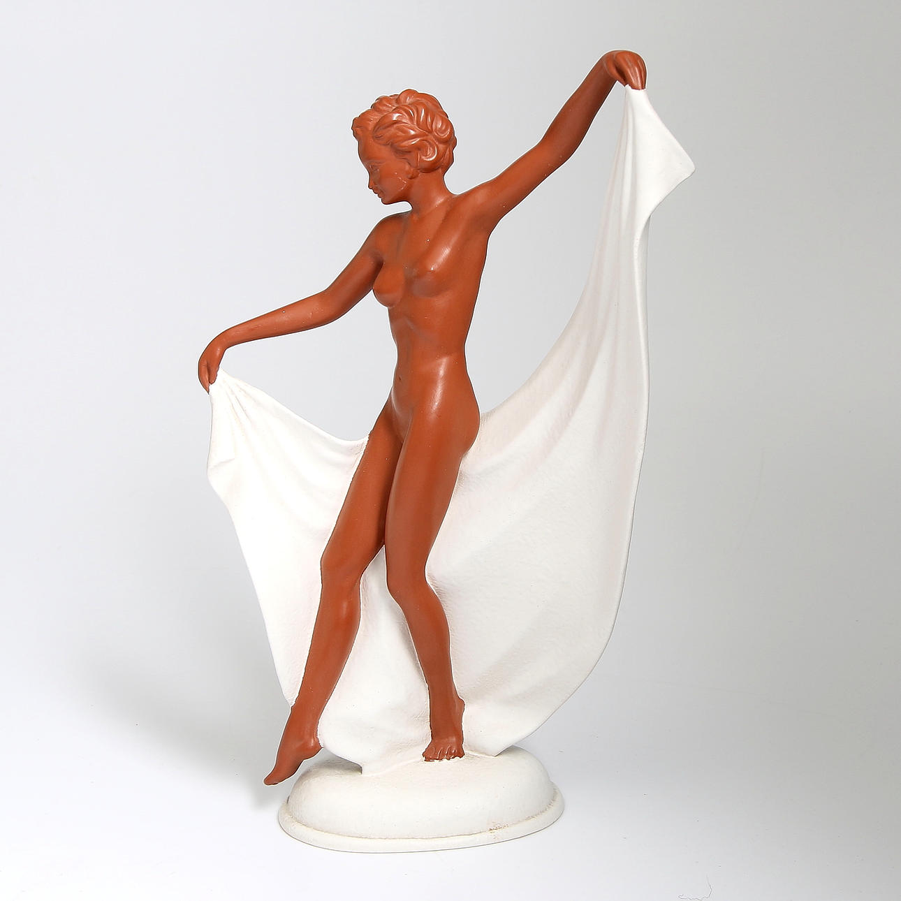 FIGURIN, lergods, Art Deco, troligen Josef Lorenzl. Numrerad 2336. 1920/30-tal.