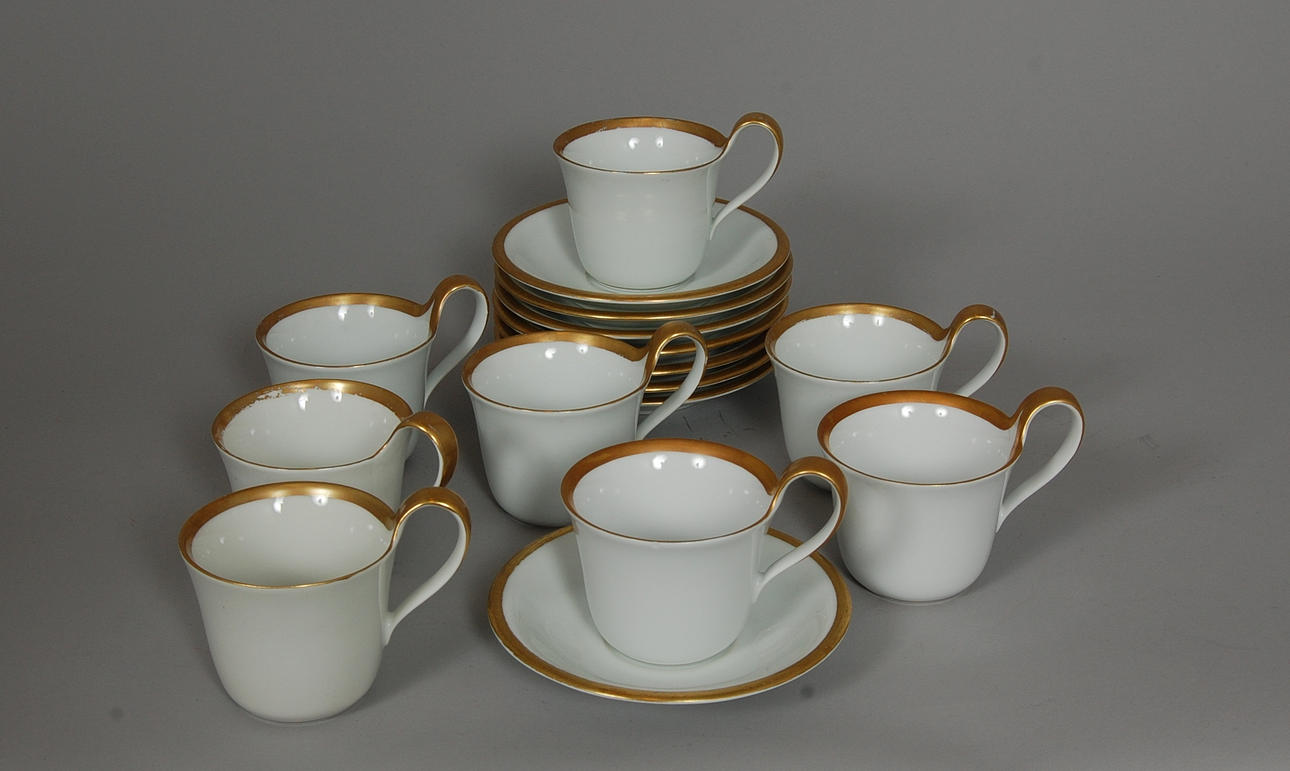 KAFFEKOPPAR med FAT, 8 st Sigvard Bernadotte, för Bing & Gröndahl.