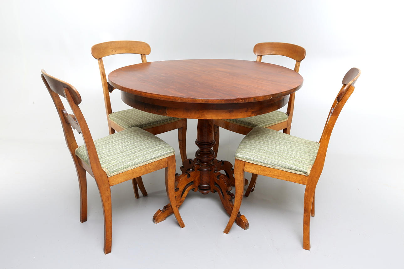 MATSALSMÖBEL, bord samt fyra stolar, senempir, 1850-tal.