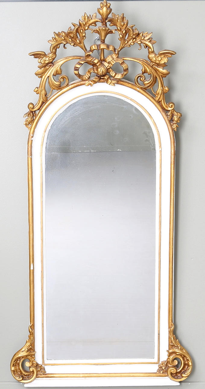 SPEGEL, Gustaviansk, tidigt 1800-tal. Herrgårdskvalitet.