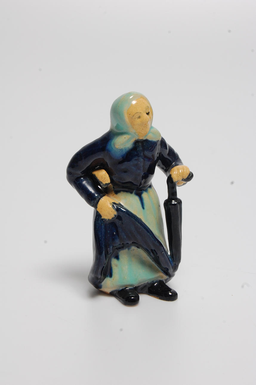 FIGURIN, sparbössa Albin Hamberg, Höganäs, 1900-talets första hälft.