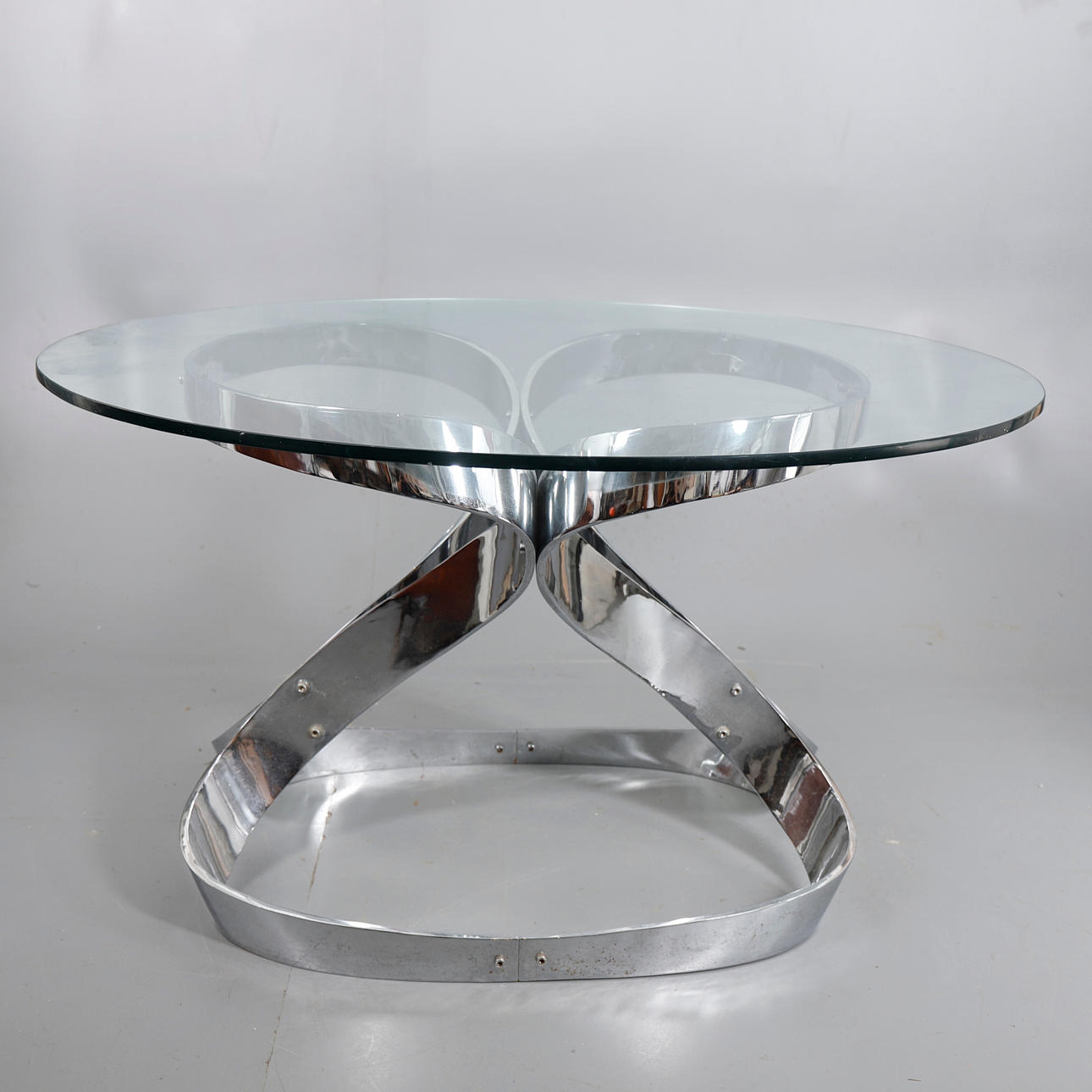 CARLOS OJINAGA. Mesa de comedor "Cinta".