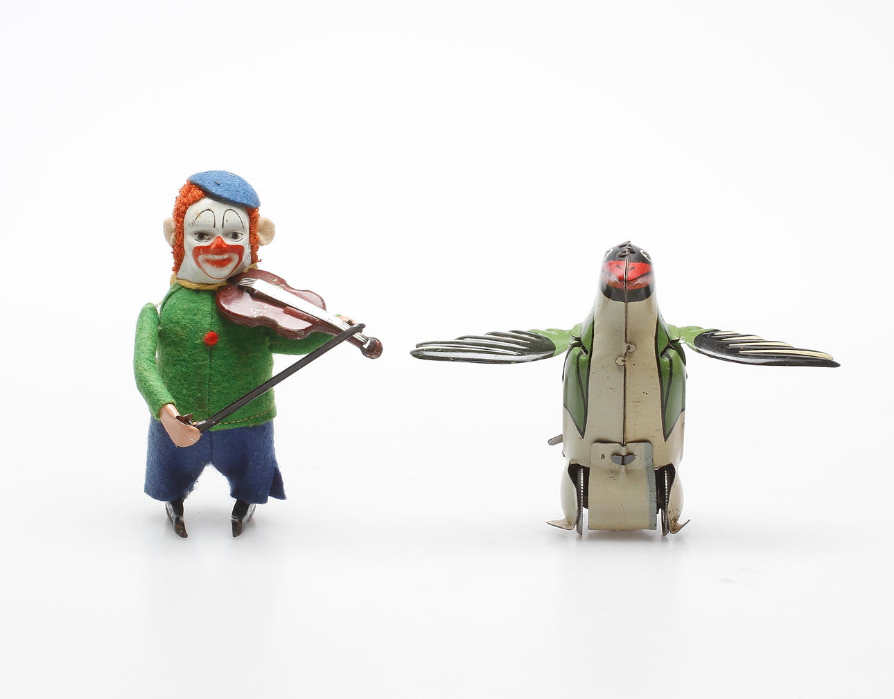 LEKSAKER, 2 delar, plåt, mekaniska, bland annat Schuco, Tyskland.