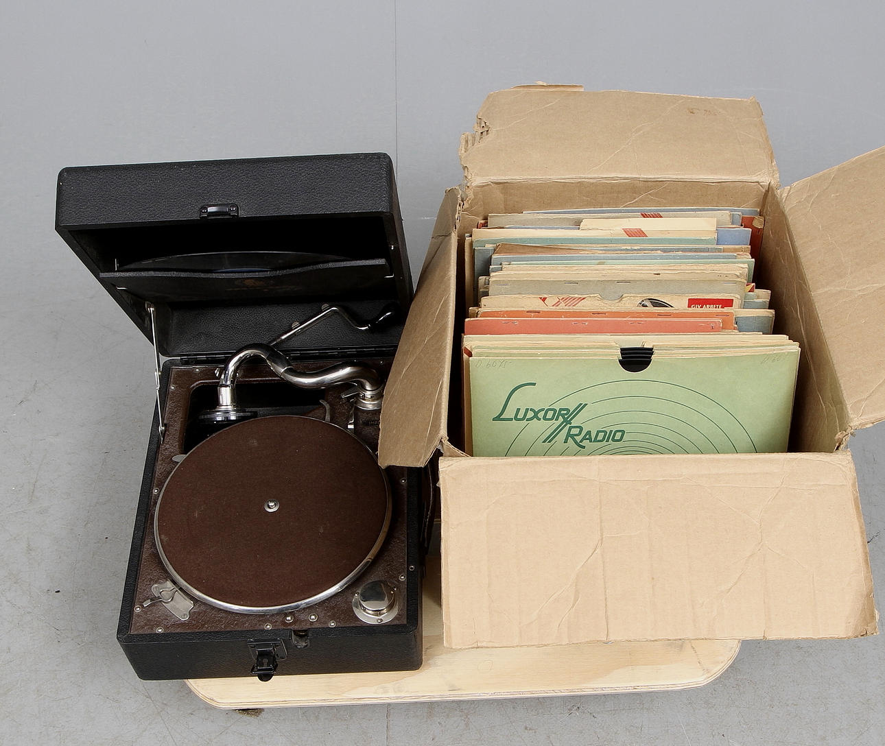 VEVGRAMMOFON med STENKAKOR, Odeon 1.