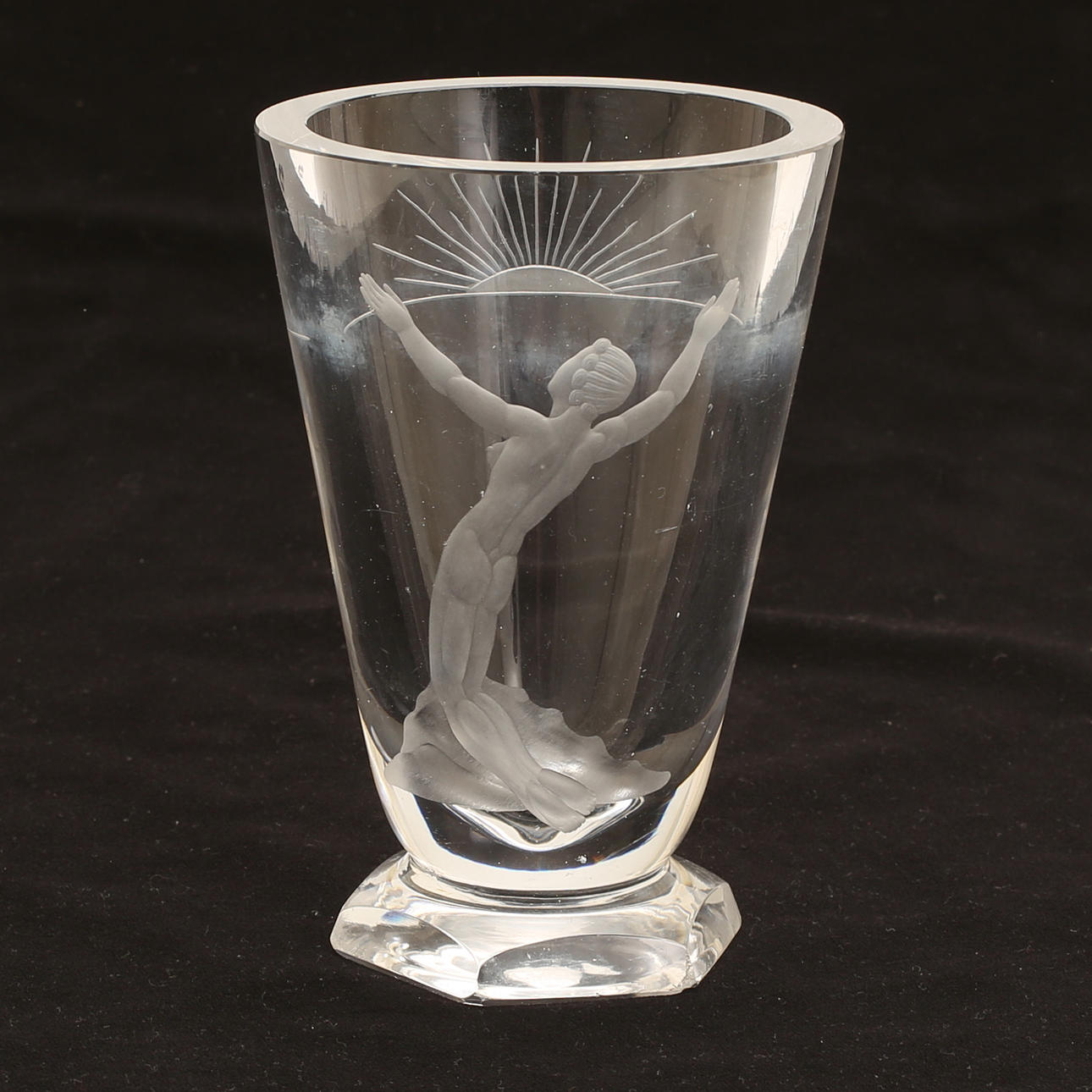 VAS, Emil Weidlich, Värend glassworks signed.