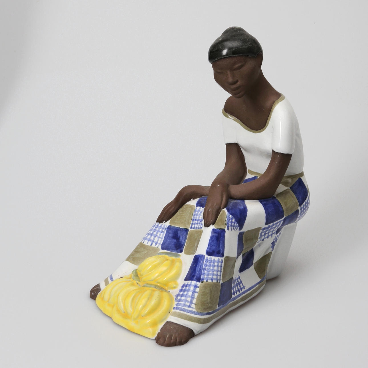 MARI SIMMULSON. Figurin. Lergods, Upsala Ekeby, 1960-tal.