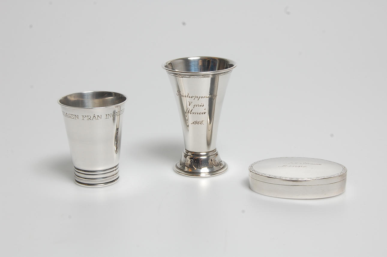 NIPPERASK, BÄGARE, 3 delar, silver, vikt 108 g.