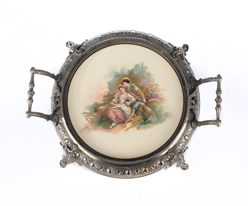 MORITZ HACKER. Kleines Jugendstil-Tablett . Wien, Österreich um 1900.