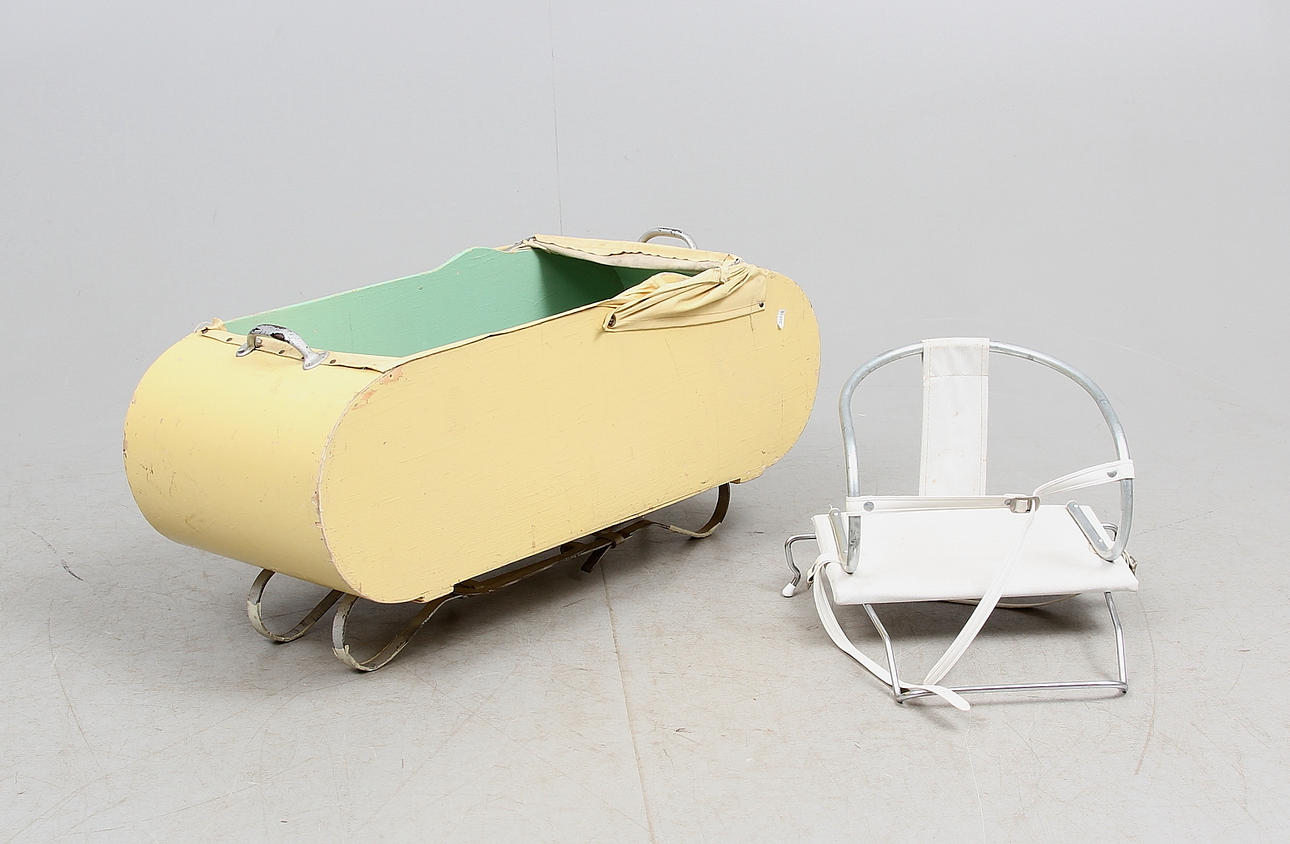 BARNVAGNSINSATS för cykel samt CYKELSITS för barn, 1900-talets mitt.