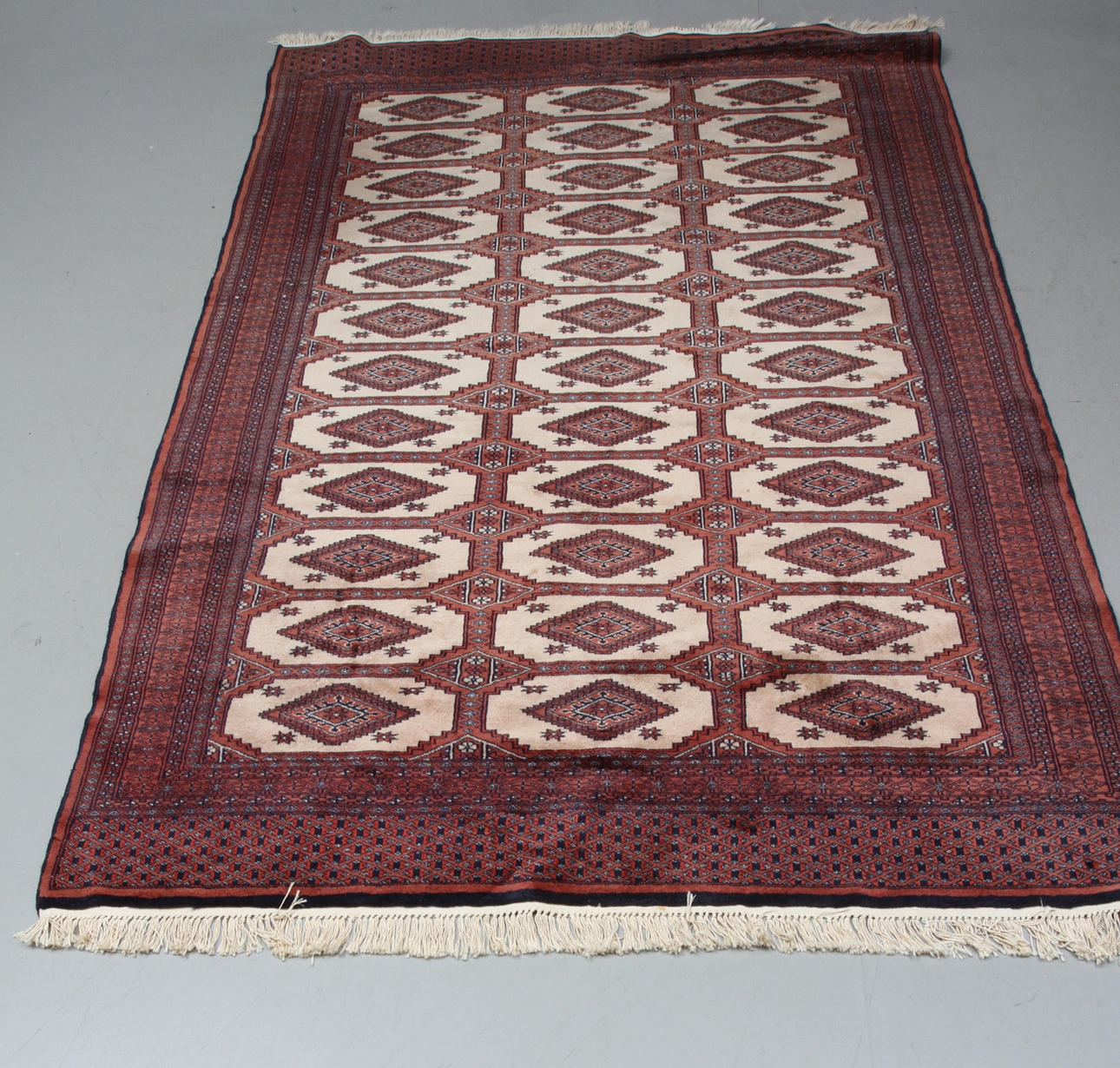 MATTA, orientalisk, ca 241 x 155 cm.