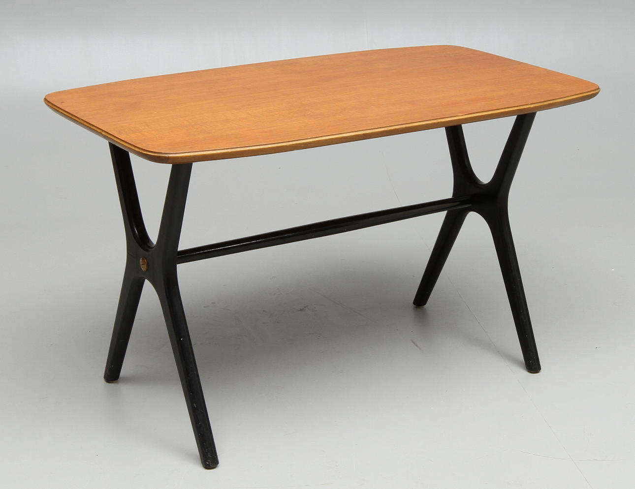 SOFFBORD, teak med svärtade ben, 1950/60-tal.