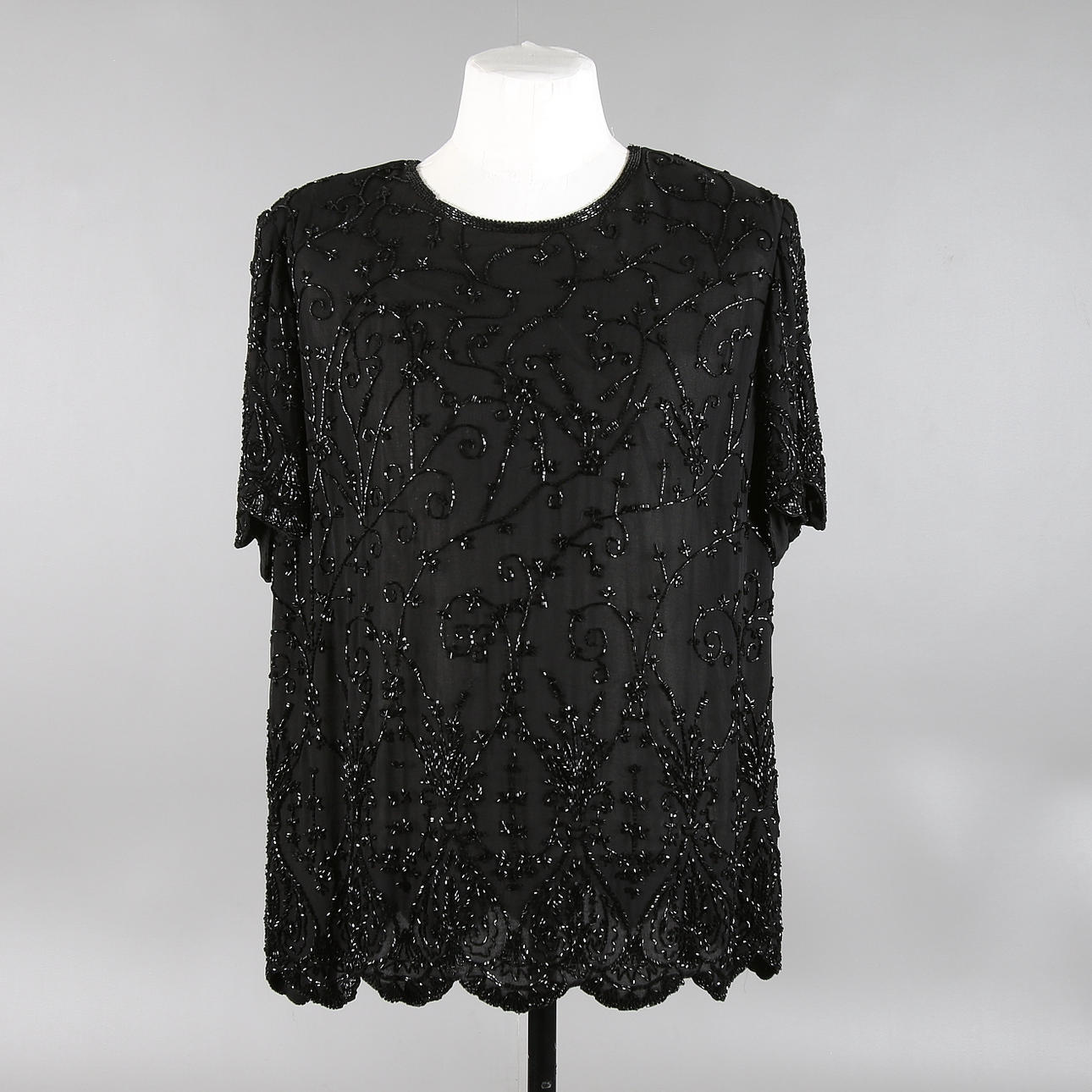 AFTONKLÄNNING, Frank Usher. 1900-tal.