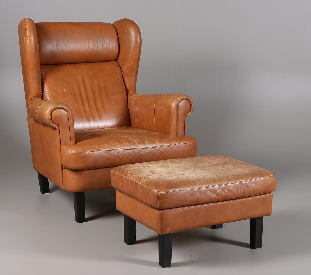 ÖRONLAPPSFÅTÖLJ med tillhörande FOTPALL, Ikea, (2).