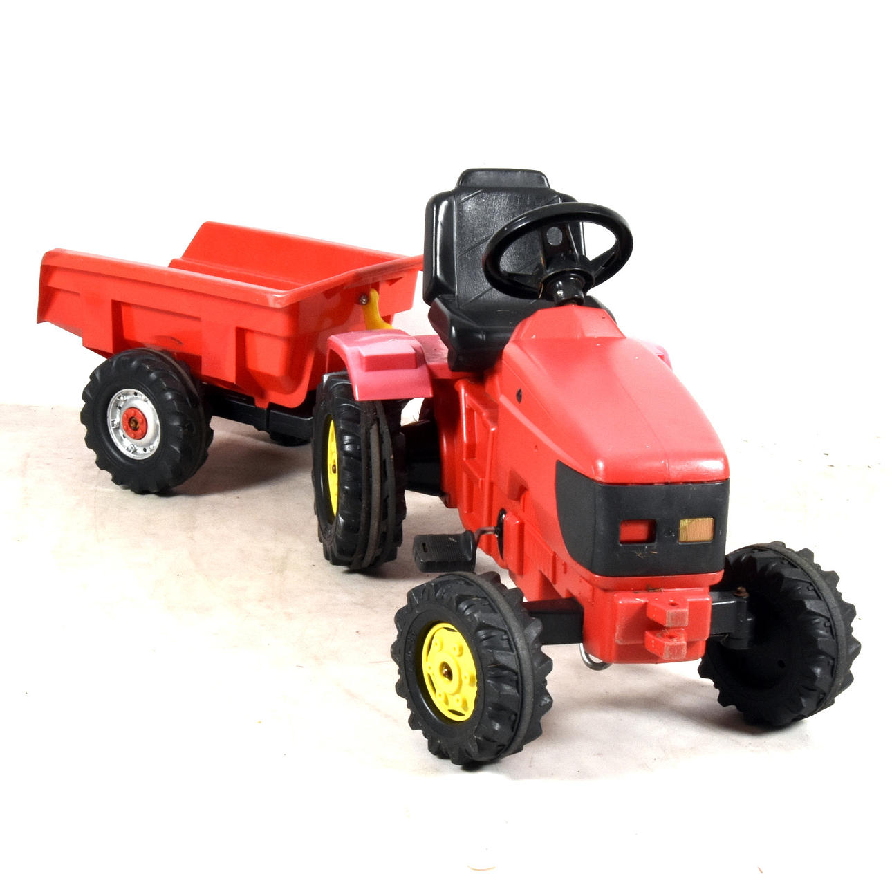 BARNTRAKTOR, med släp, plast, 1900-tal.