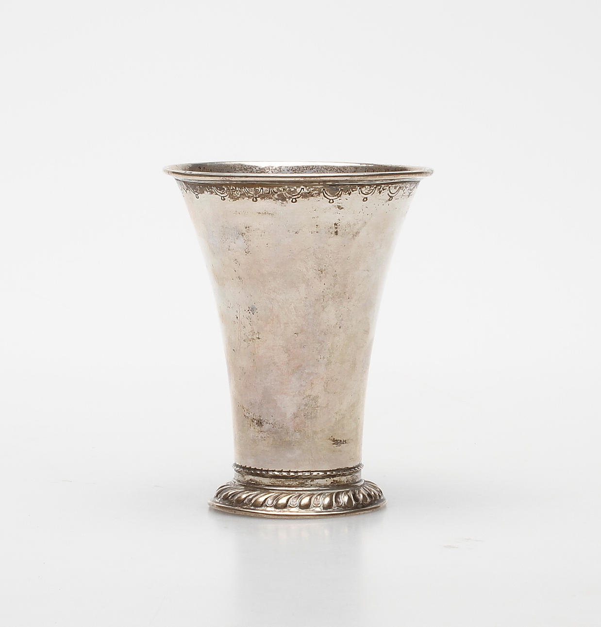 BÄGARE, silver, rokokostil, oidentifierad mästere, 1800-tal, vikt ca 83 gram.