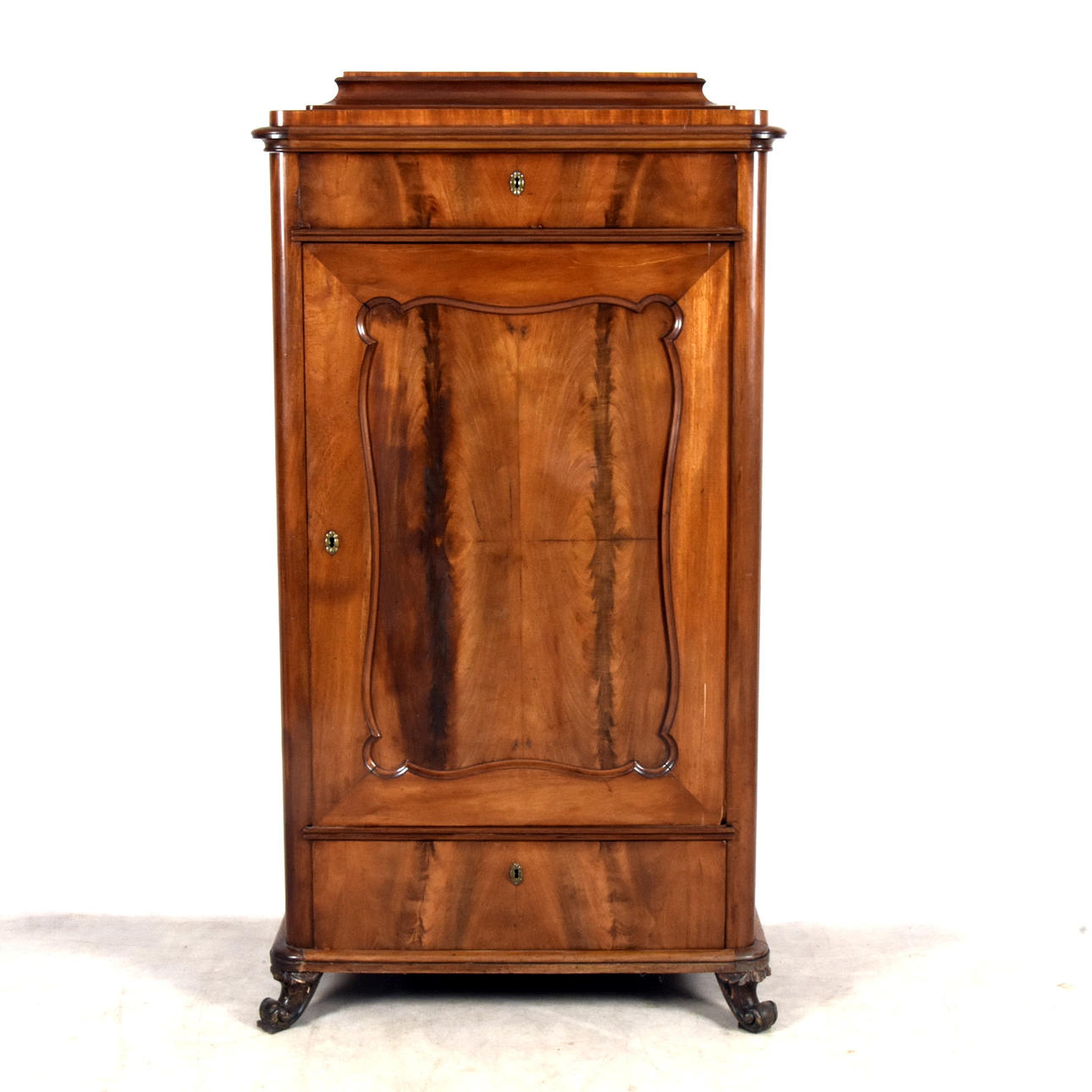 LINNESKÅP, 18/1900-tal.