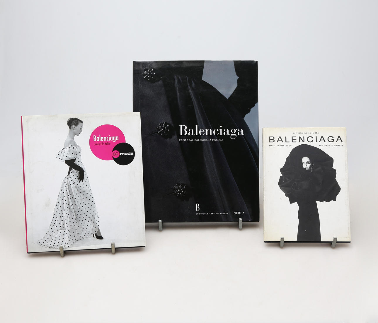 Tres libros sobre Balenciaga.