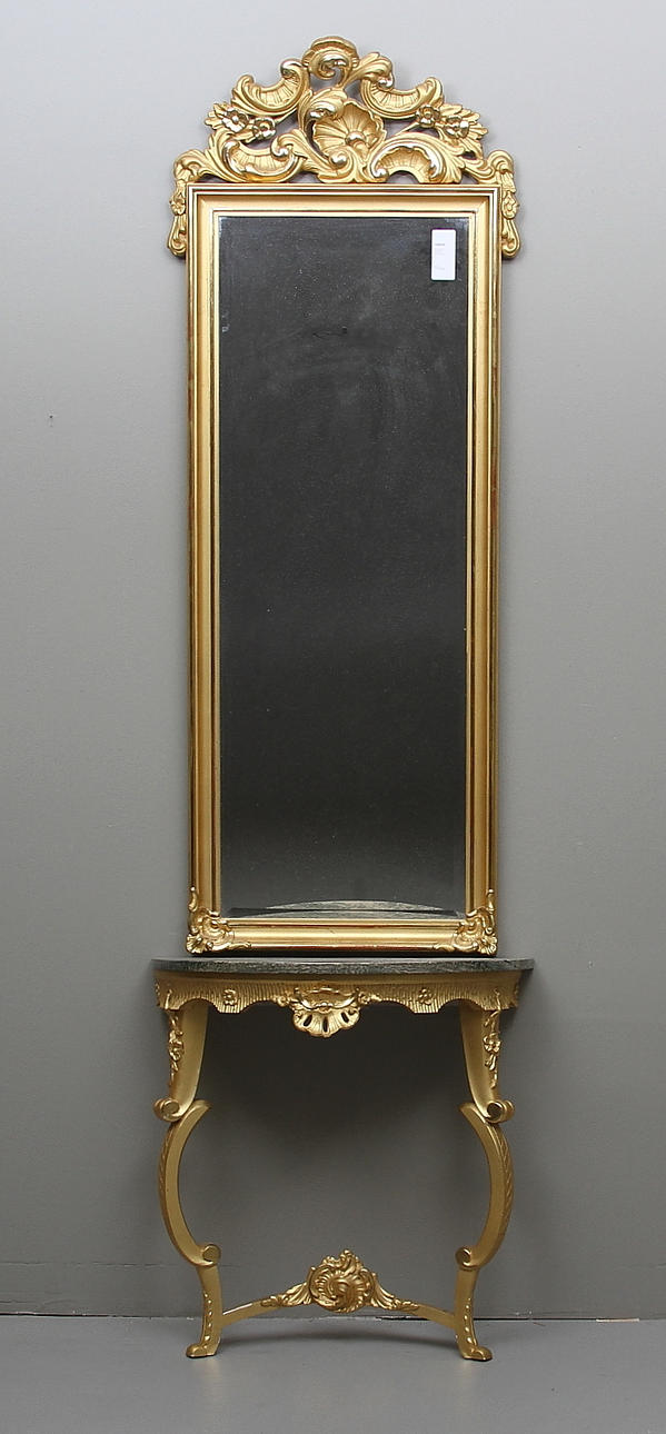 SPEGEL med TRYMÅBORD, guldförgylld, rokokostil, 1900 tal.