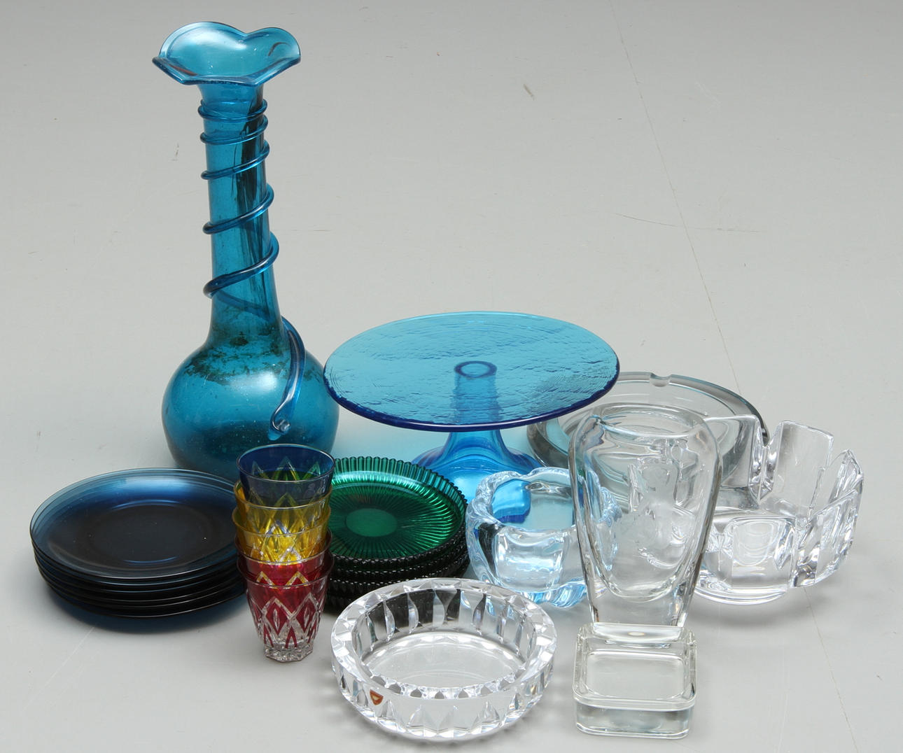 PARTI GLAS, ca 23 delar, 1900-tal.