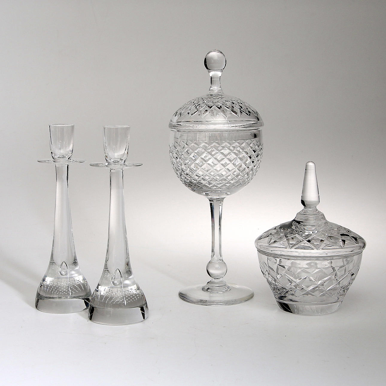 PARTI GLAS, 4 delar, bl.a. Kosta och Åfors.