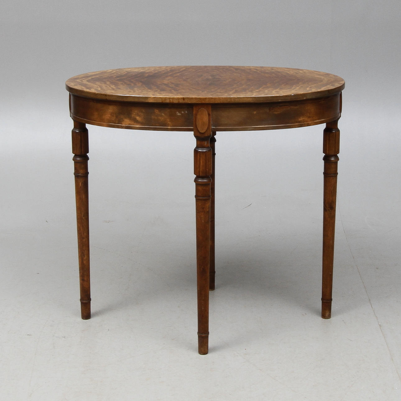 BORD, Axel Einar Hjort, Svenska Möbelfabrikerna, 1900-talets första del.