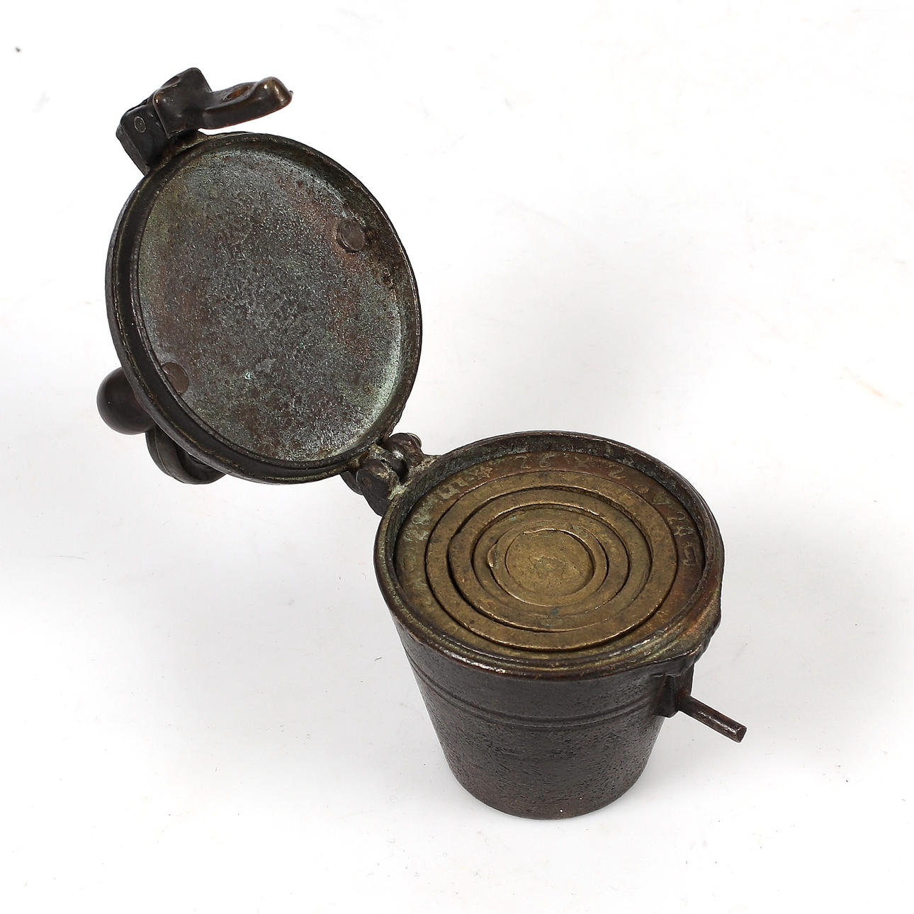 MÅTTSATS, metall, 1900-tal.