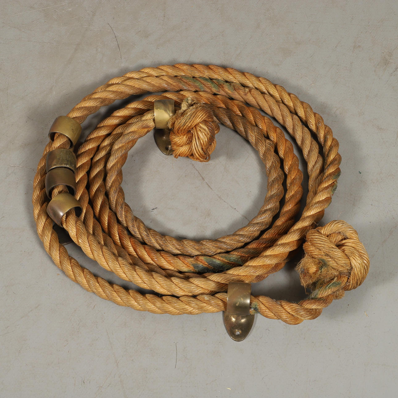 TRAPPRÄCKE, hampa/mässing, 1900-tal.