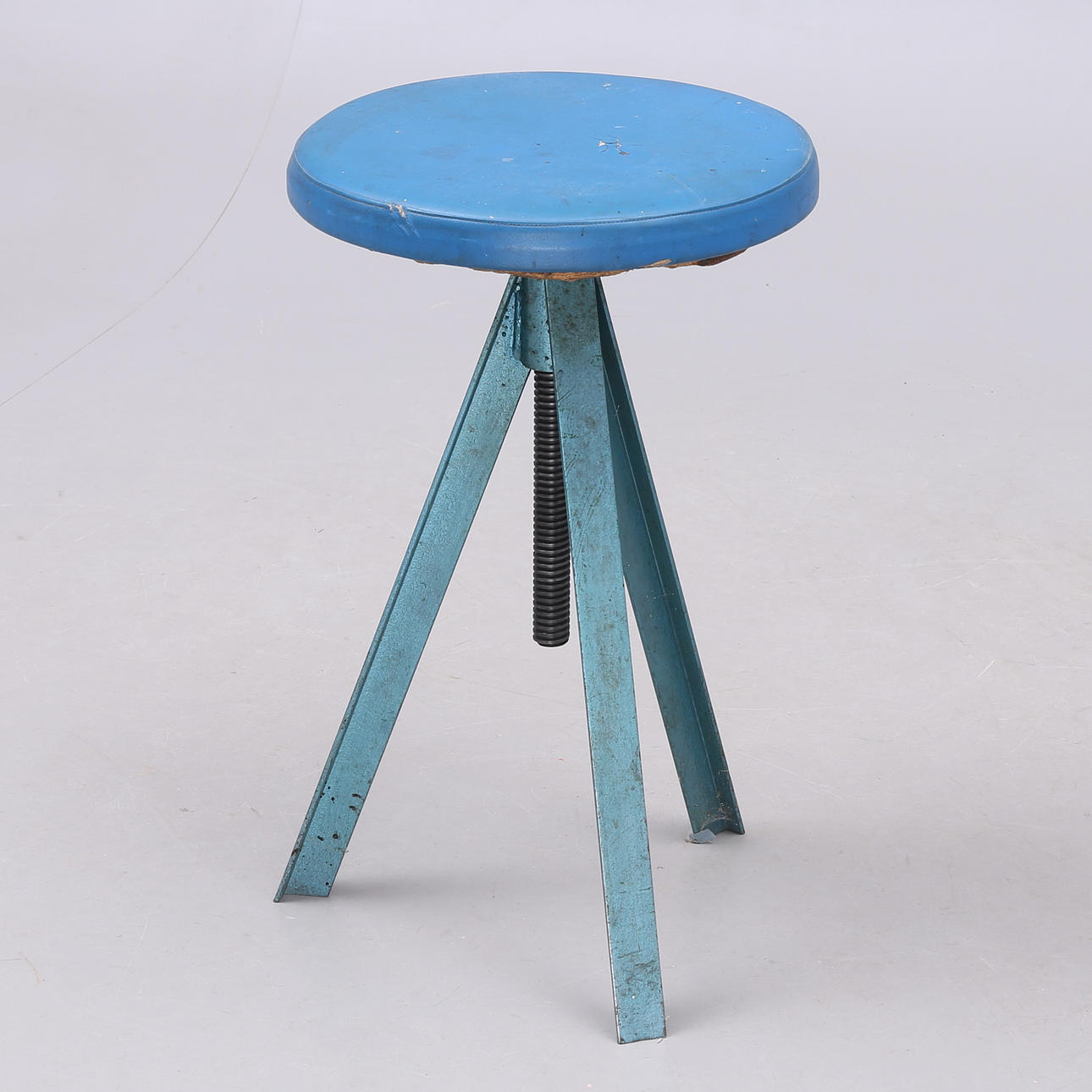 INDUSTRIPALLE, metal.