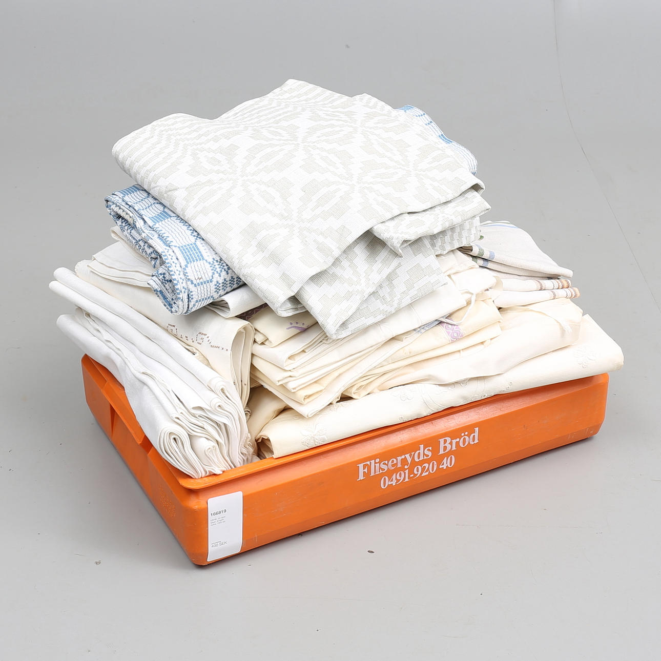 LINNE, 59 delar, lakan, örngott, dukar, 1900-tal.