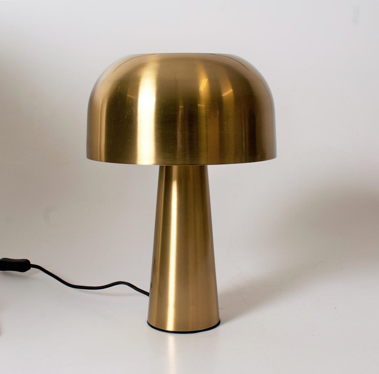 BORDSLAMPA Mark Slöjd.