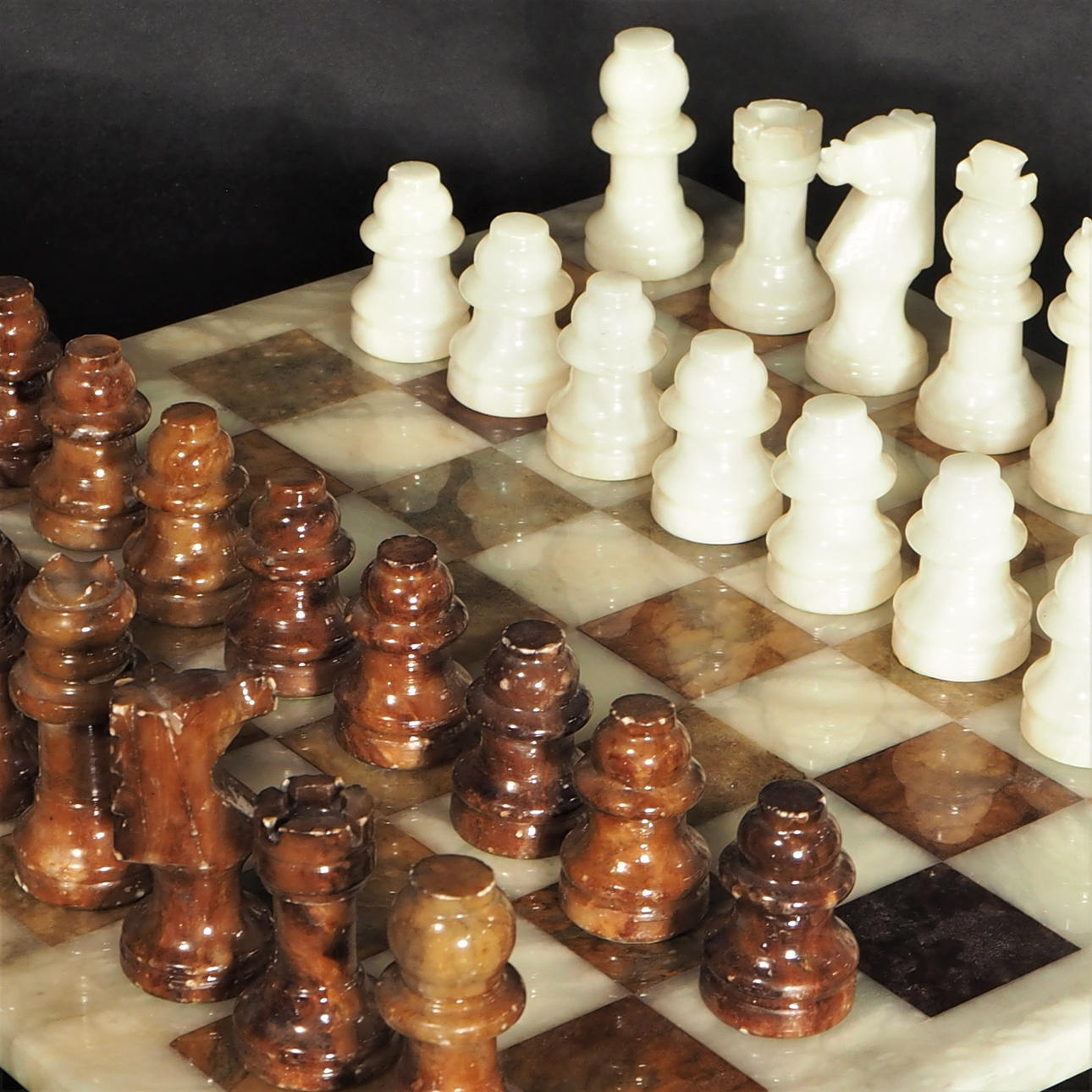 SCHACKSPEL, marmor, 1900-tal.