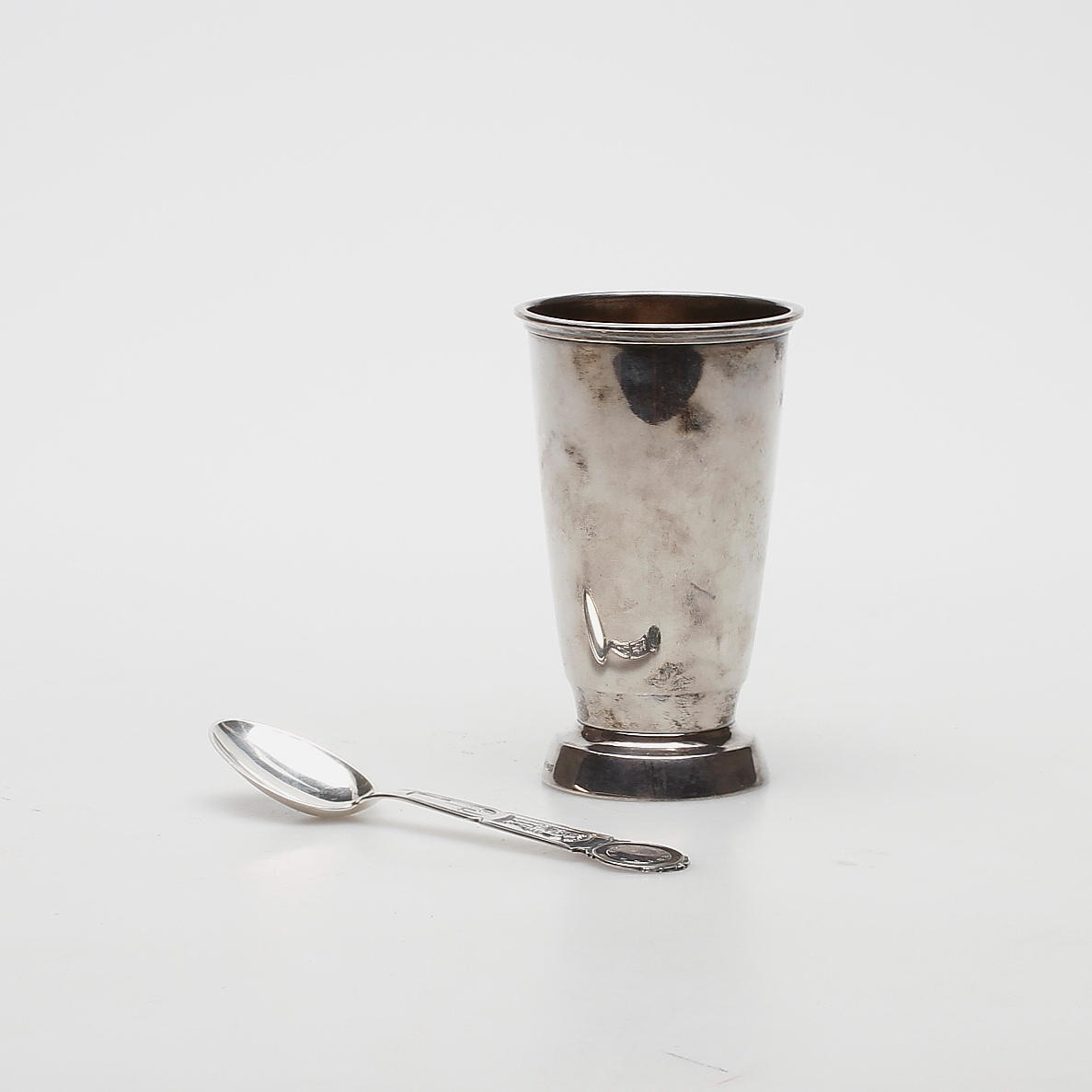 SKED samt POKAL, silver, ca. 127.3 g, Göteborg, 1961 samt 1966.