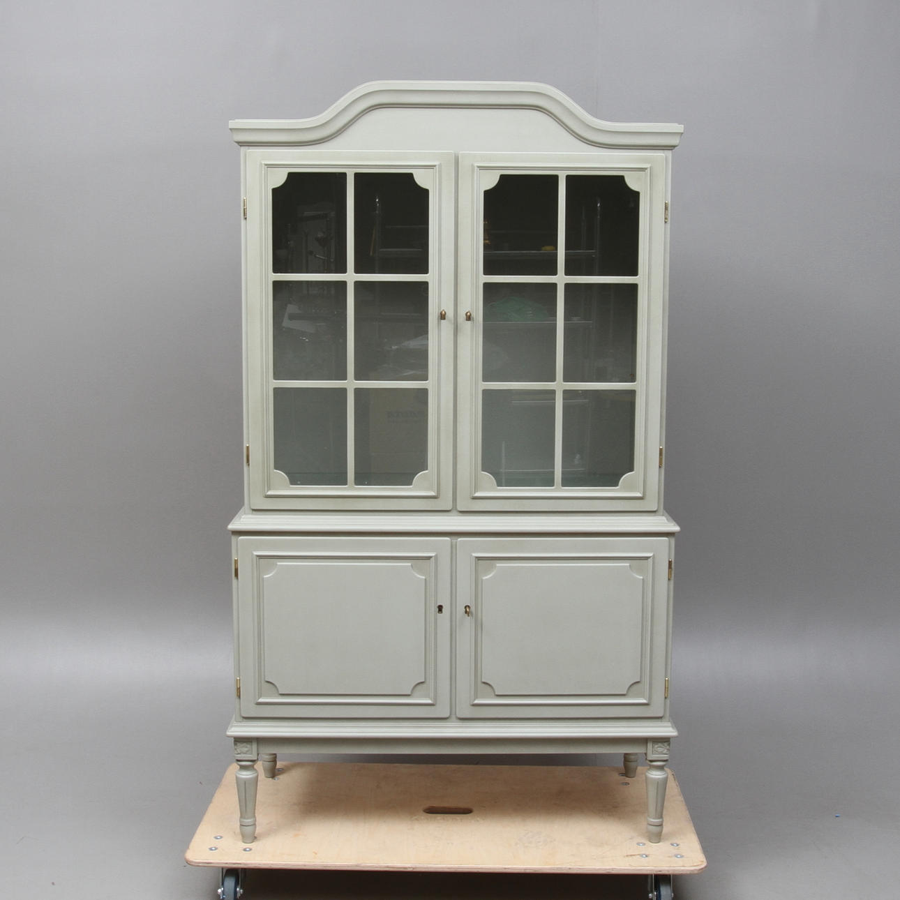 MATSALSSKÅP, gustaviansk stil, 19/2000-tal.