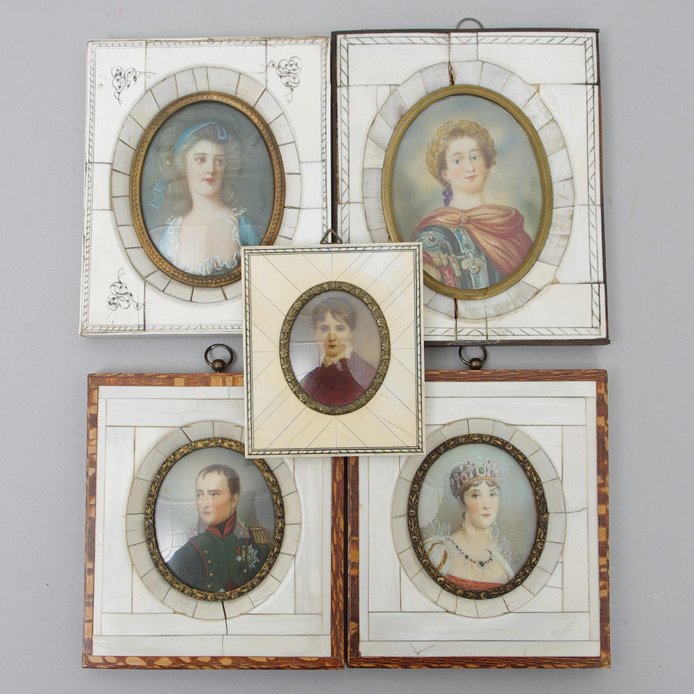 MINIATYRTAVLOR, 5 stycken bl.a. porträtt av Napoleon.