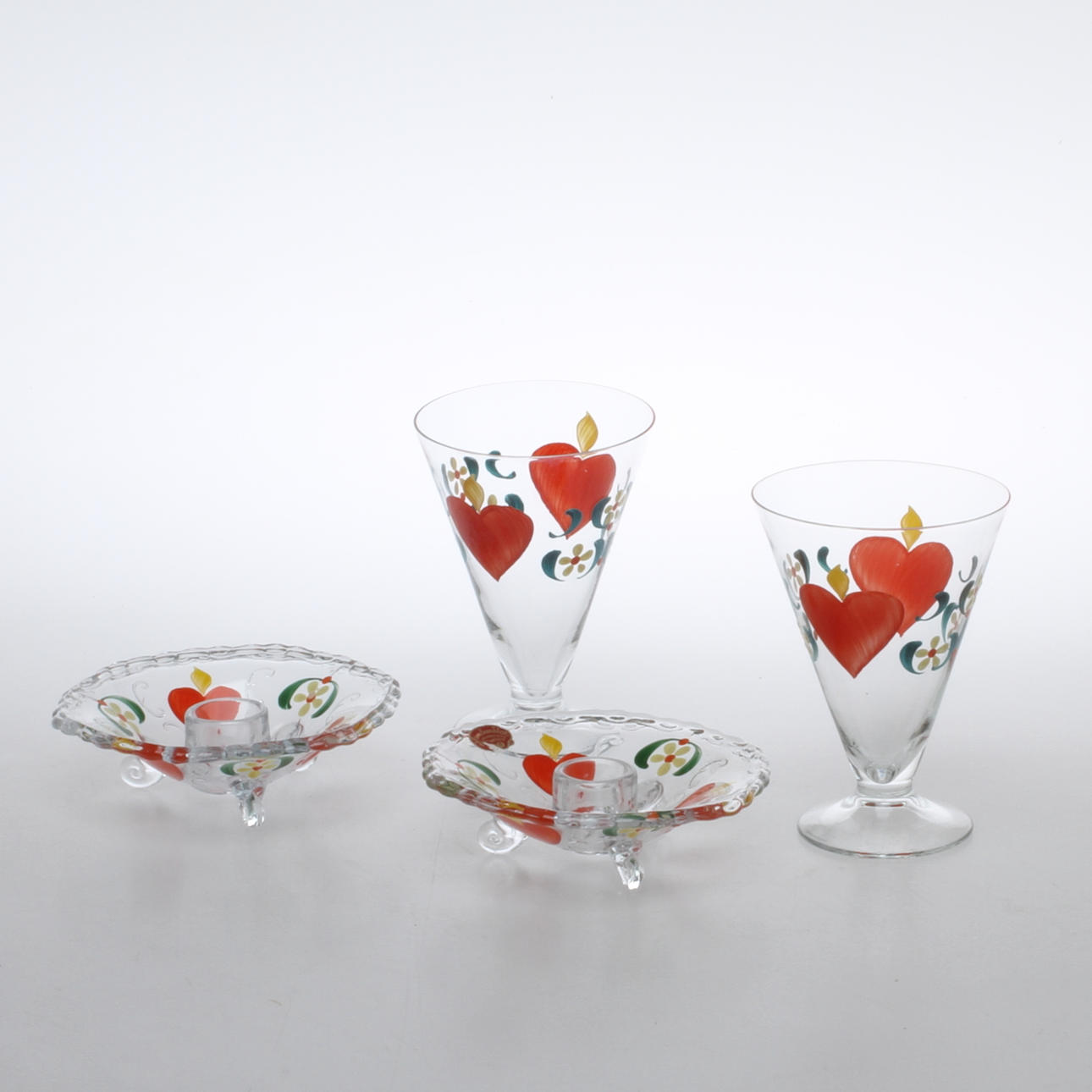 STRUTGLAS, 9 st, 2 LJUSSTAKAR, glas, "Brinnande Hjärtan", Johansfors.