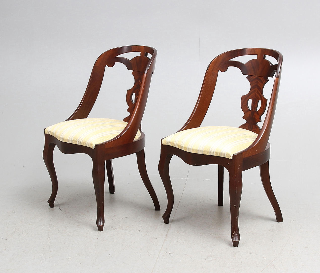 STOLAR, ett par, sk Göteborgsmodell, Alsterbro Möbler, 1900-talets andra hälft.