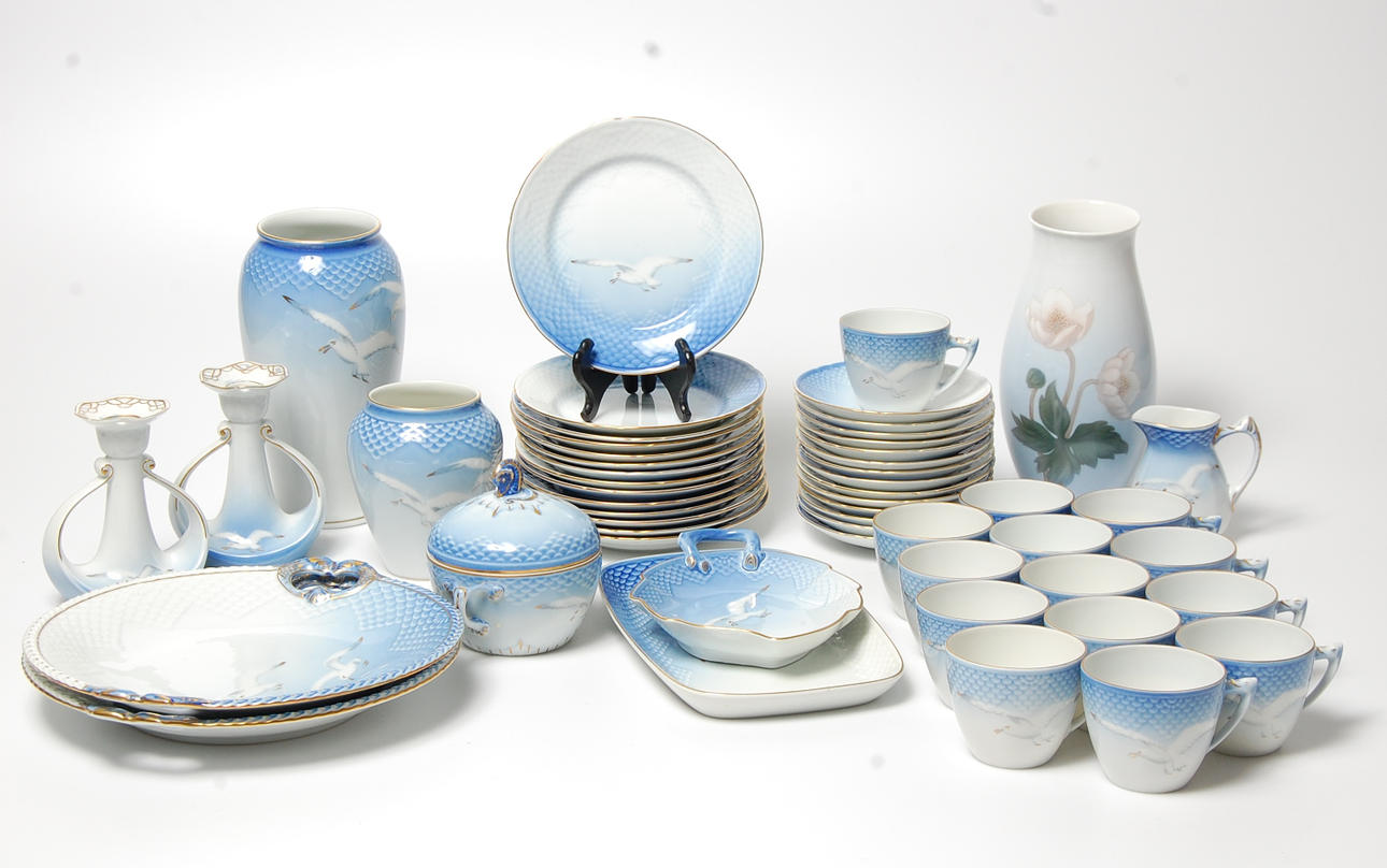 KAFFESERVIS, 57 delar " Måsen " Bing & Gröndahl.