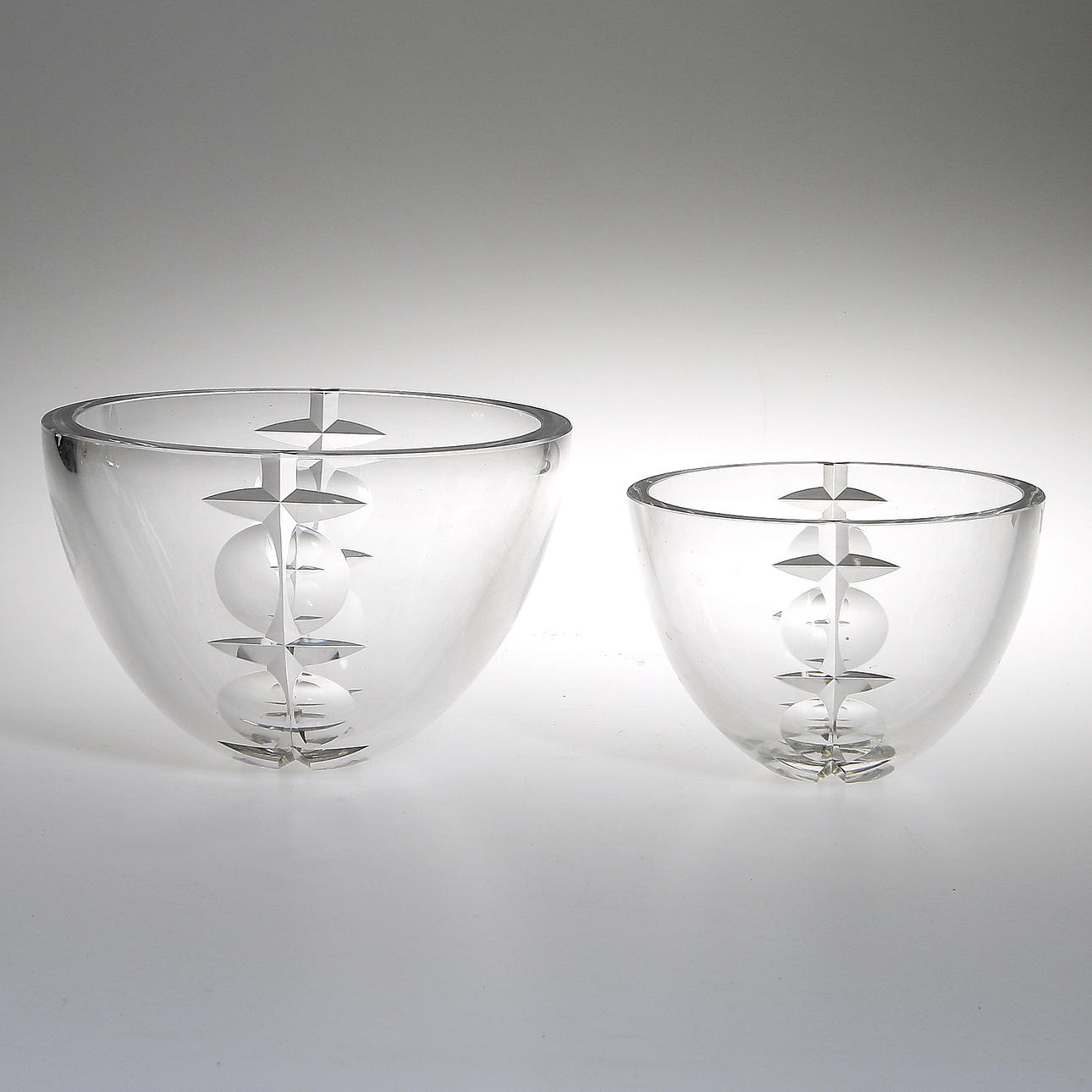 SKÅLAR, 2 st, kristall, Mona Morales Schildt, Kosta. 1900-tal.