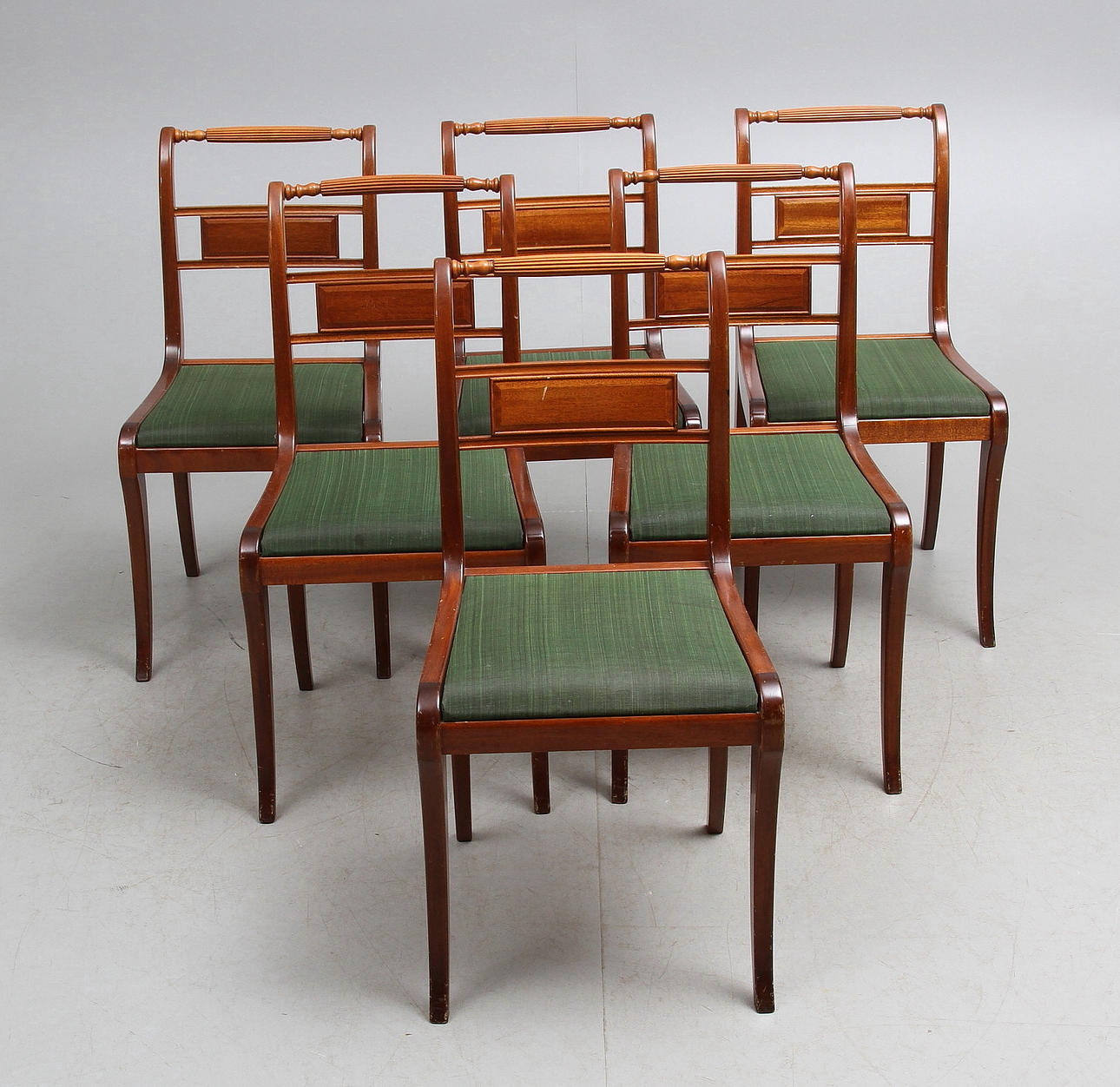 MATSALSSTOLAR, 6 st, engelsk-stil, 1900-talets andra hälft.