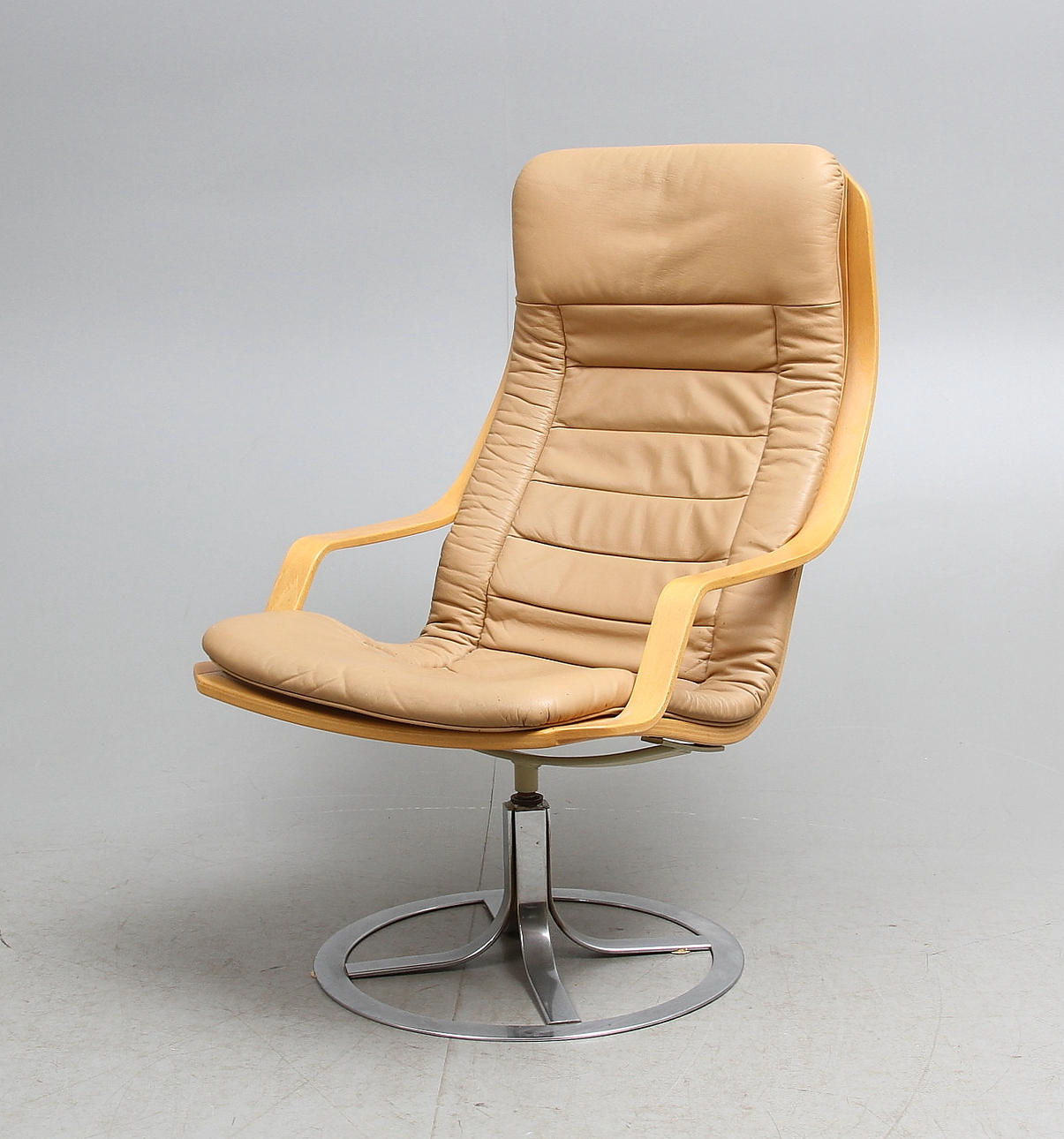 SNURRFÅTÖLJ, Göte-möbler, Nässjö, 1900-talets andra hälft.