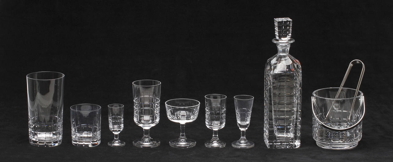 GLASSERVIS, 77 delar.