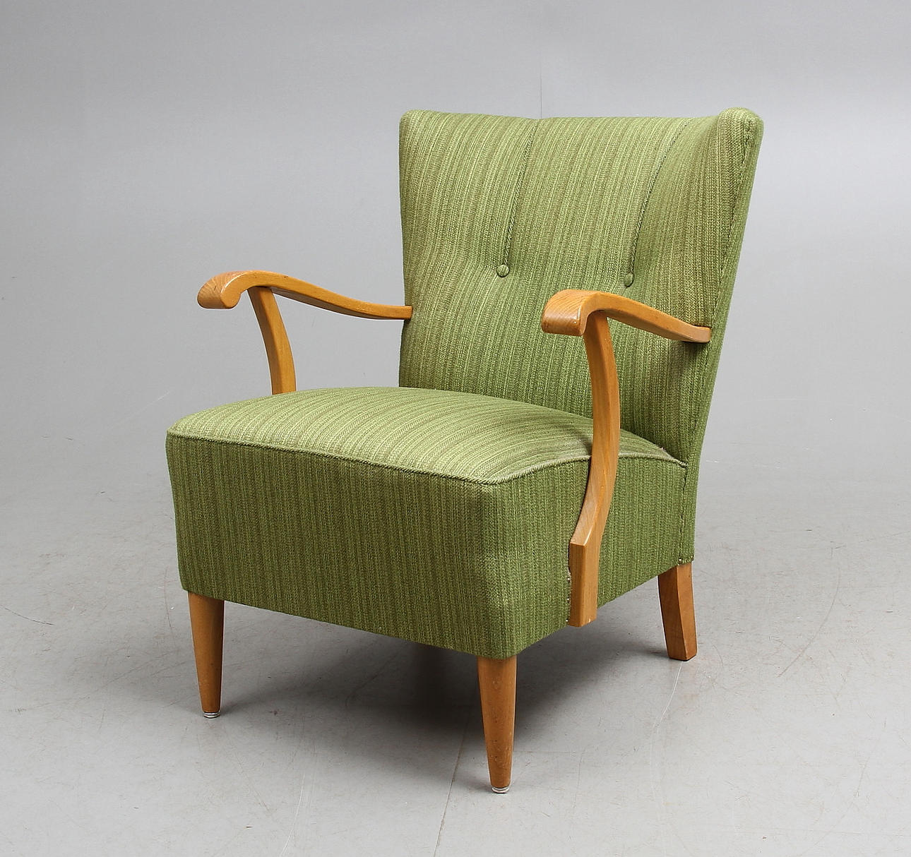 FÅTÖJ, bonat lövträ, 1940/50 tal.