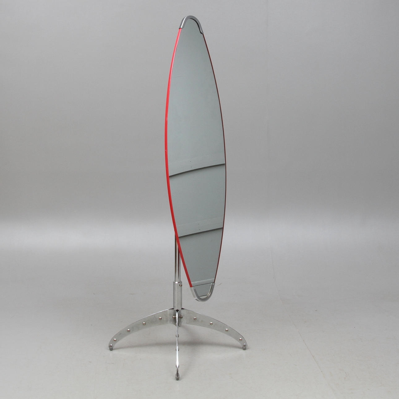 GOLVSPEGEL, design Yaso Sasamoto, 2000-tal.