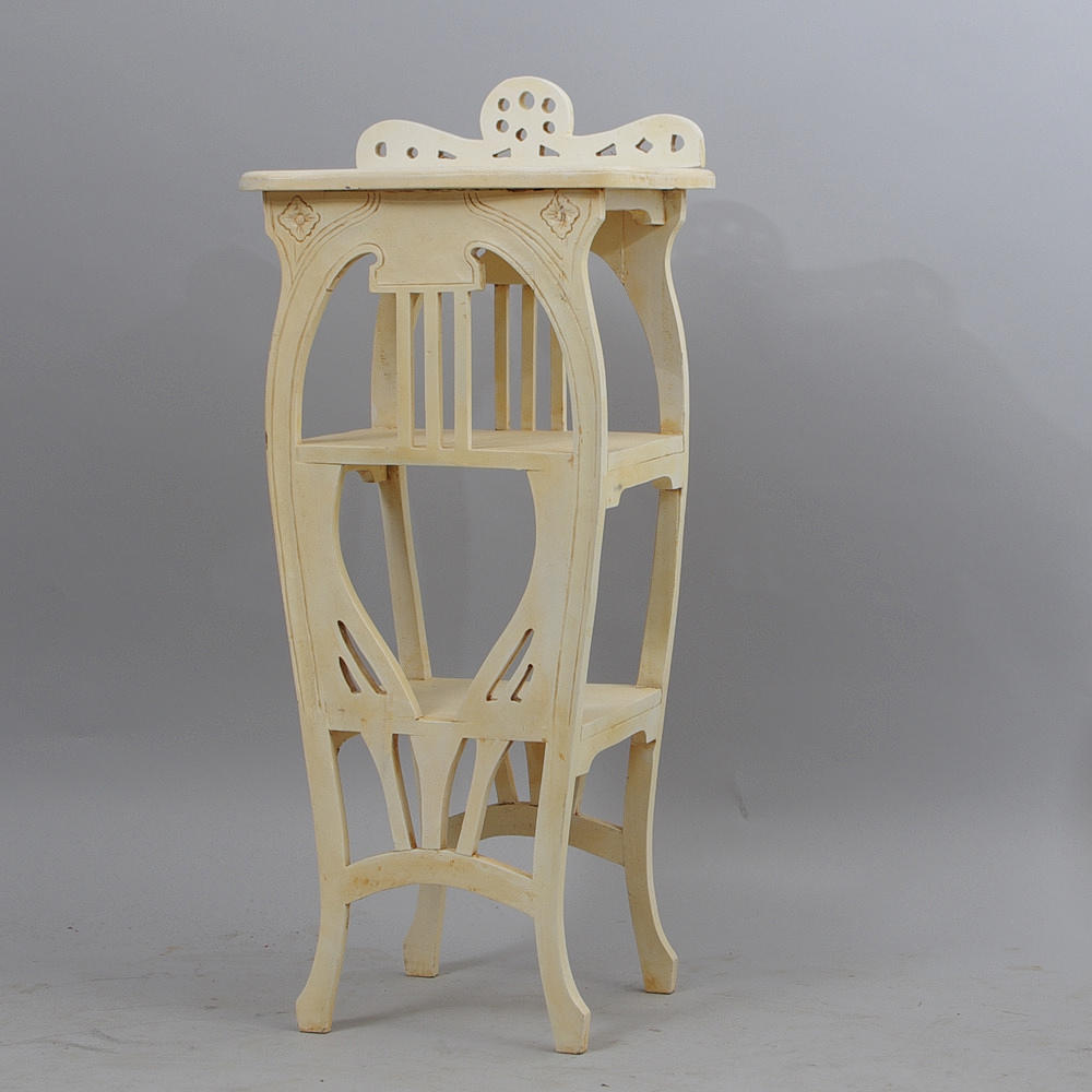 BLOMSTERBORD med hyllor, vitmålat, samtida.