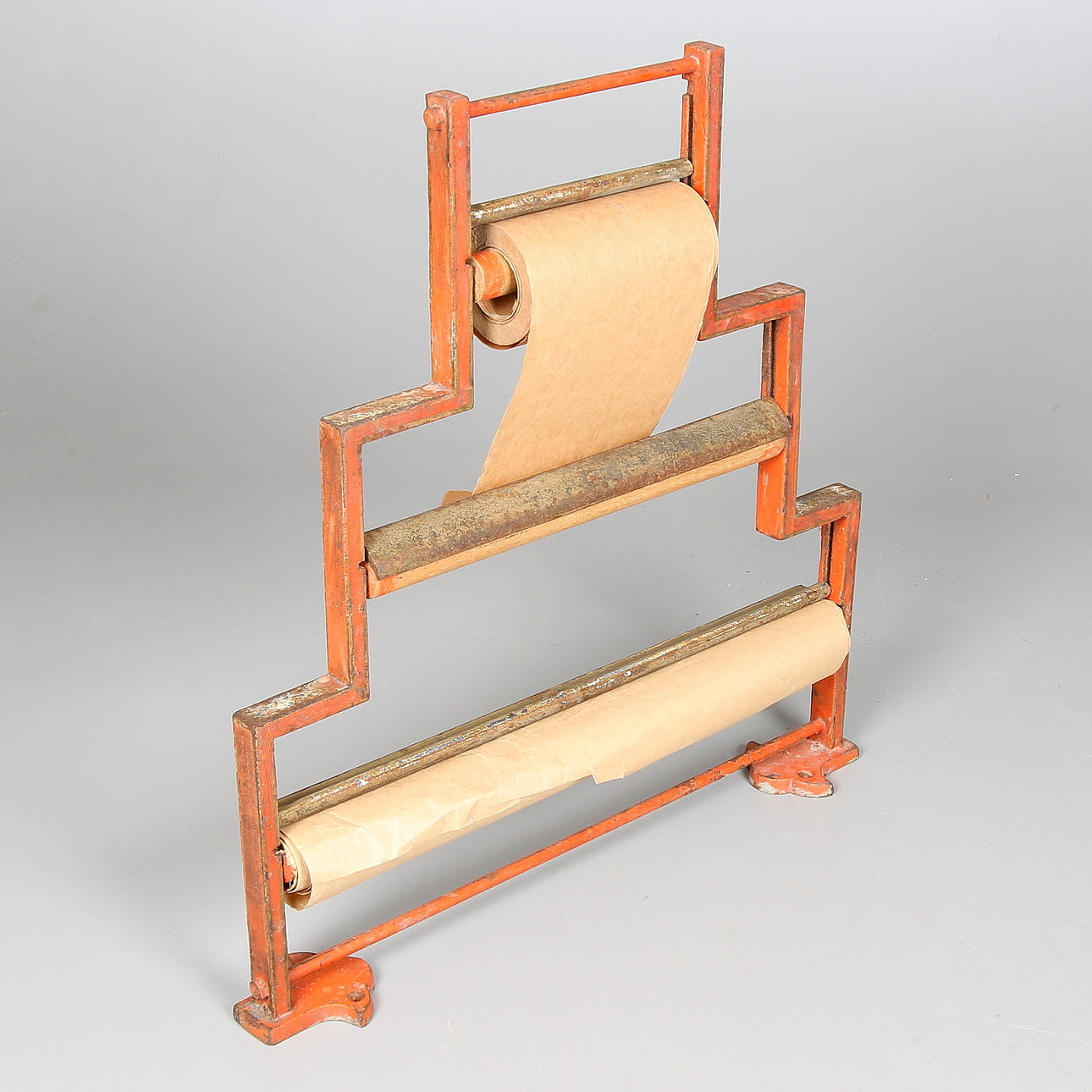 PAPPERSHÅLLARE, gjutjärn, 1900-talets början.